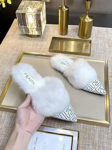 FENDI Zapatillas Fendi genuinas con punta en punta de piel de conejo Tamaño: 35-41 (41 personalizado