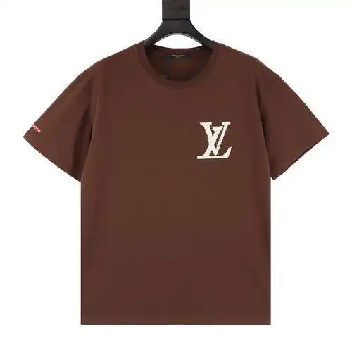 1V Big V foam offset lettering short-sleeved T-shirt