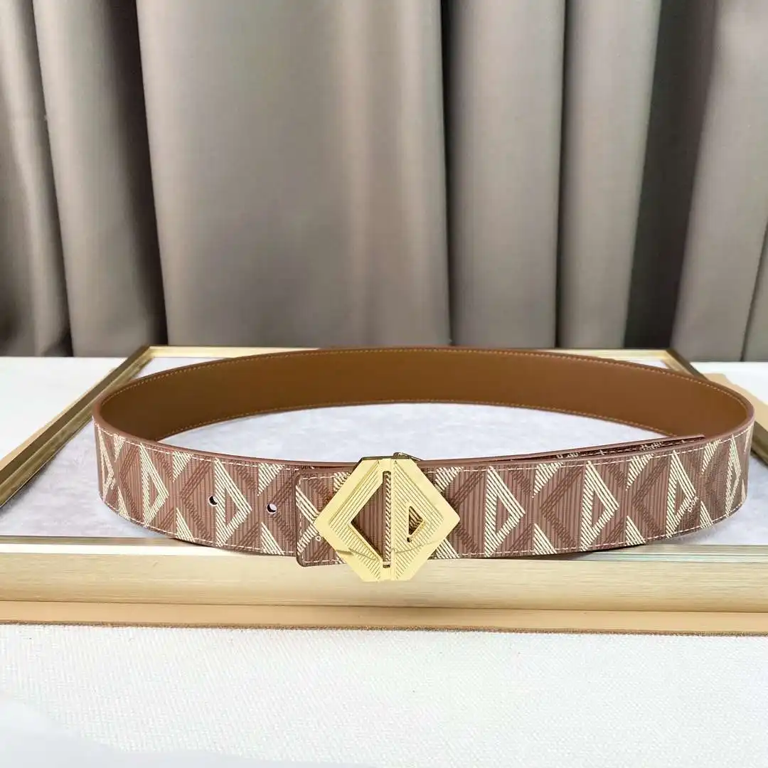 FE001250 (1).webp