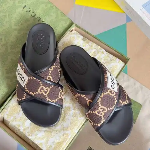 Zapatos GUCCI para hombre y mujer Código: 0418B50 Talla: Mujer 35-41 / Hombre 39-45