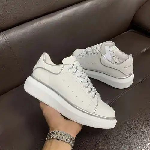 McQueen* Zapatos para hombre y mujer Código: 0415C40 Talla: Mujer 34-41. Hombres 38-46 (El tamaño de