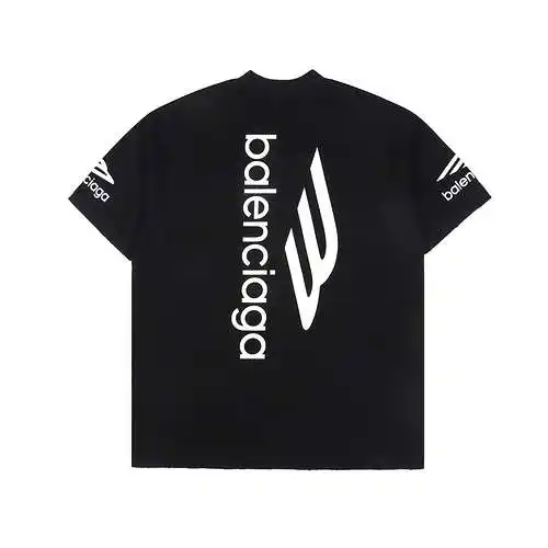 Camiseta BLCG/Balenciaga de manga corta con logo M grande estampado en la espalda