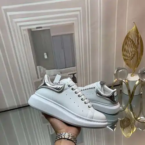 McQueen* Zapatos para hombre y mujer Código: 0415C60 Talla: Mujer 34-41. Hombres 38-46 (El tamaño de