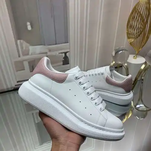 McQueen* Zapatos para hombre y mujer Código: 0318C30 Talla: Mujer 34-41., Hombre 38-46 Observaciones