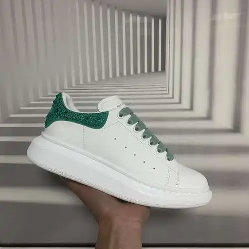 McQueen* Zapatos para hombre y mujer Código: 0318C30 Talla: Mujer 34-41., Hombre 38-46 Observaciones