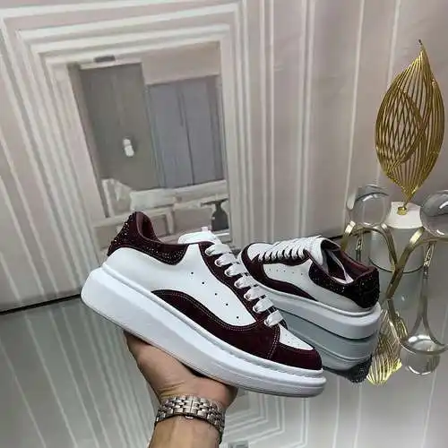 McQueen* Zapatos para hombre y mujer Código: 0415C80 Talla: Mujer 34-41. Hombres 38-46 (El tamaño de