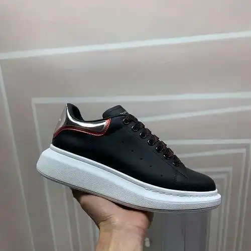 McQueen* Zapatos para hombre y mujer Código: 0415C40 Talla: Mujer 34-41. Hombres 38-46 (El tamaño de