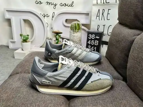 341Dadidas Esta serie también presenta