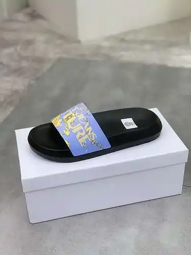Zapatos de hombre Versace Código: 0427A50 Talla: 38 a 44 (45 a 46 personalizados)