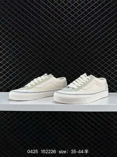 3 La combinación de colores de los macarons de la serie Small Earth de Vans es increíble Tamaño: 3 3