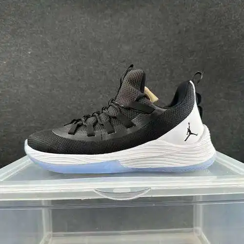 Blanco y negro 40-45