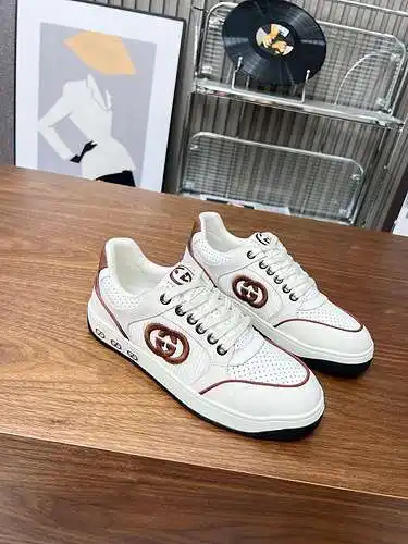 Zapatos GUCCI para hombre y mujer Código: 0425C20 Talla: 35-46