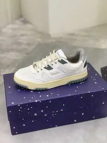 Zapatos GUCCI para hombre y mujer Código: 0426C10 Talla: Mujer 35-40 Hombre 39-45