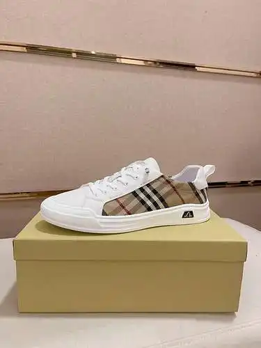 Zapatos de hombre Burberry Código: 0423B50 Talla: 38-44