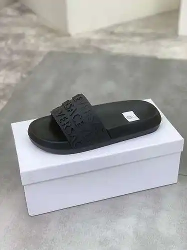 Zapatos de hombre Versace Código: 0427A50 Talla: 38 a 44 (45 a 46 personalizados)
