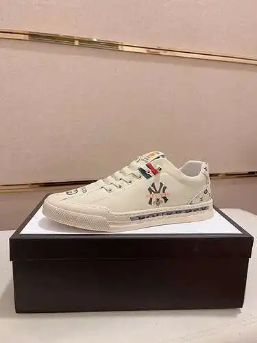 Zapatos de hombre GUCCI Código: 0422B50 Talla: 38-44