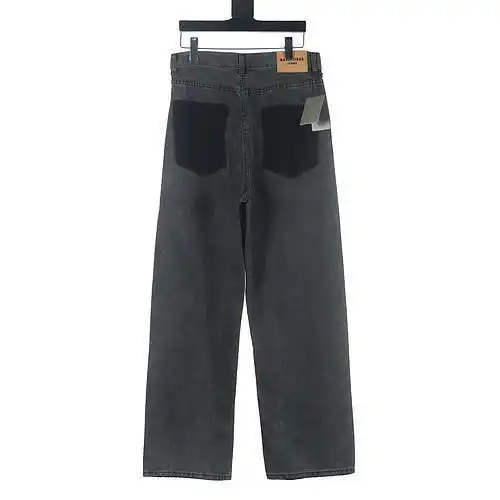 Balenciaga BLCG Jeans desgastados con bolsillo invertido