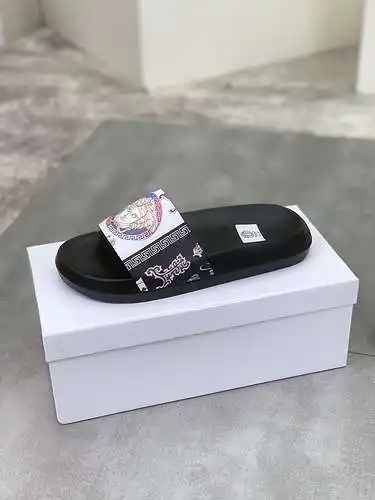 Zapatos de hombre Versace Código: 0427A50 Talla: 38 a 44 (45 a 46 personalizados)