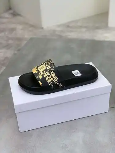 Zapatos de hombre Versace Código: 0427A50 Talla: 38 a 44 (45 a 46 personalizados)