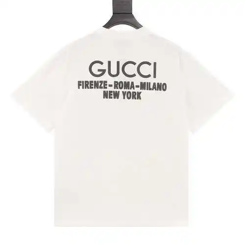 Mangas cortas bordadas con logo pequeño de espuma tridimensional Gjia 24ss