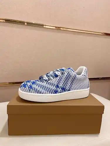Zapatos de hombre Burberry Código: 0423B40 Talla: 38-44