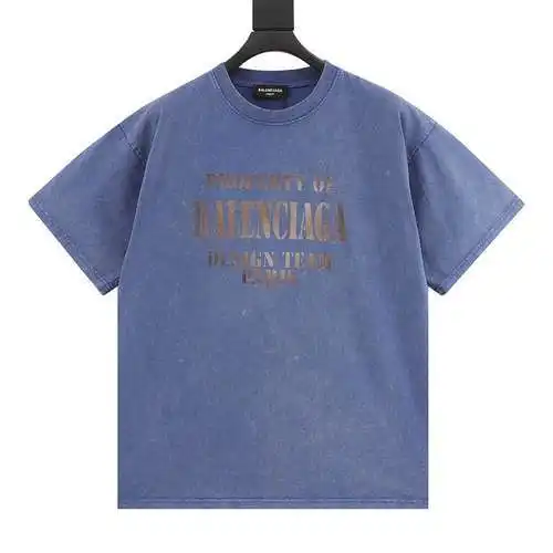 Camiseta de manga corta con letras degradadas en marrón desgastado BLCG