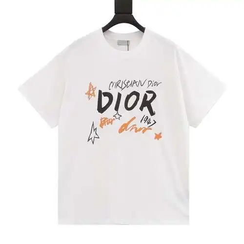 Camiseta de manga corta con logo en cursiva pintada a mano con CD