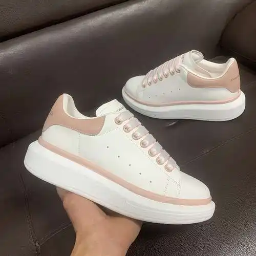 McQueen* Zapatos para hombre y mujer Código: 0415C40 Talla: Mujer 34-41. Hombres 38-46 (El tamaño de