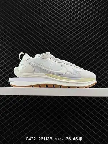 9 Sacai