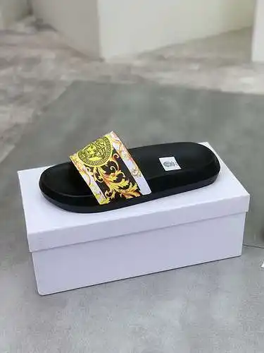 Zapatos de hombre Versace Código: 0427A50 Talla: 38 a 44 (45 a 46 personalizados)