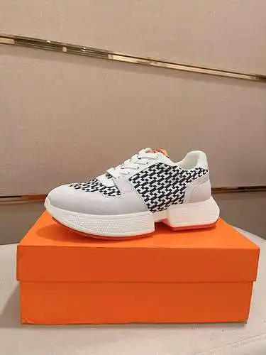 Zapatos de hombre Hermes Código: 0422B50 Talla: 38-44. (45 está hecho a medida y no se puede devolve
