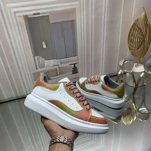McQueen* Zapatos para hombre y mujer Código: 0415C40 Talla: Mujer 34-41. Hombres 38-46 (El tamaño de