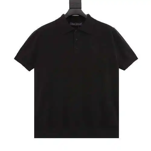 Polo de manga corta con logo bordado y letra 1V