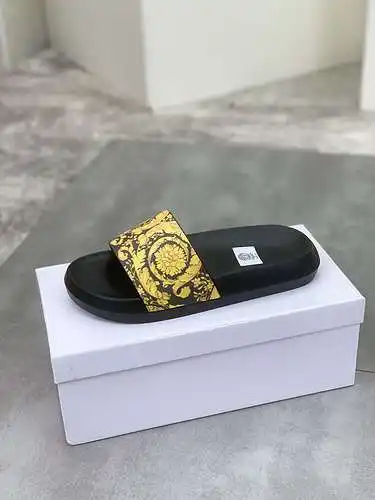 Zapatos de hombre Versace Código: 0427A50 Talla: 38 a 44 (45 a 46 personalizados)