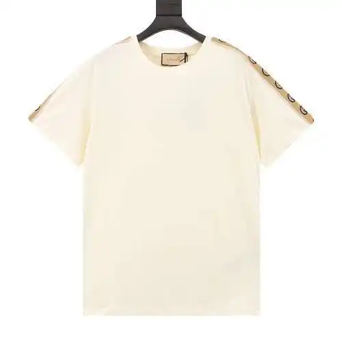 Camiseta con cuello redondo y cinta del lado local G
