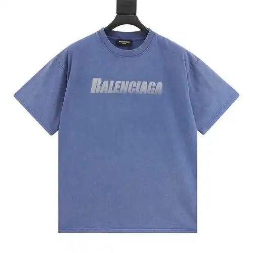 Camiseta de manga corta con letra simple desgastada BLCG