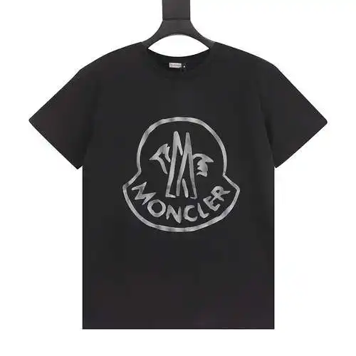 Camiseta con cuello redondo y estampado de colores con máscara MC