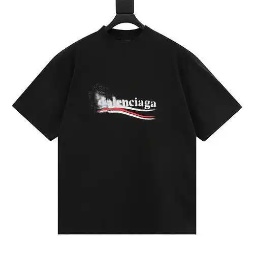 BLCG cuello redondo y manga corta con estampado de cola difusa