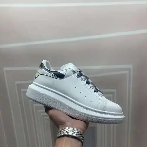 McQueen* Zapatos para hombre y mujer Código: 0318C30 Talla: Mujer 34-41., Hombre 38-46 Observaciones