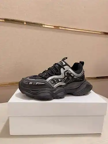 Zapatos de hombre Versace Código: 0423B90 Talla: 38-44