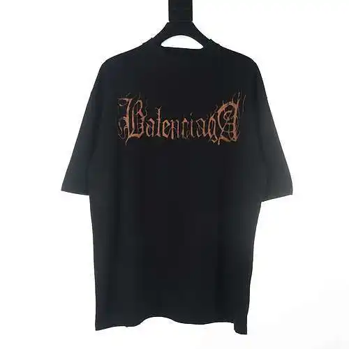 Balenciaga BLCG camiseta de manga corta con estampado de letras sánscritas teñidas de barro