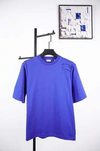 Burberry camiseta con caballo de guerra bordado patchwork azul