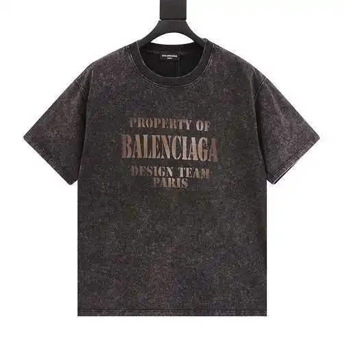 Camiseta de manga corta con letras degradadas en marrón desgastado BLCG