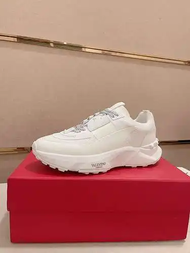 Zapatos de hombre Valentino Código: 0422C00 Talla: 38-45 (se puede personalizar hasta 46, no retorna