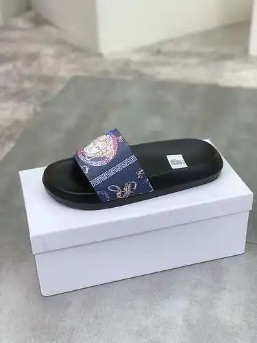 Zapatos de hombre Versace Código: 0427A50 Talla: 38 a 44 (45 a 46 personalizados)