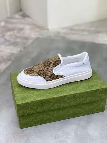 Zapatos de hombre GUCCI Código: 0427B30 Talla: 38-44