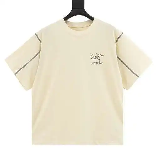 ARC' TERYX Camiseta Arc'teryx de manga corta estampada con pespuntes