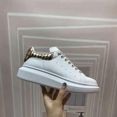 McQueen* Zapatos para hombre y mujer Código: 0415C40 Talla: Mujer 34-41. Hombres 38-46 (El tamaño de