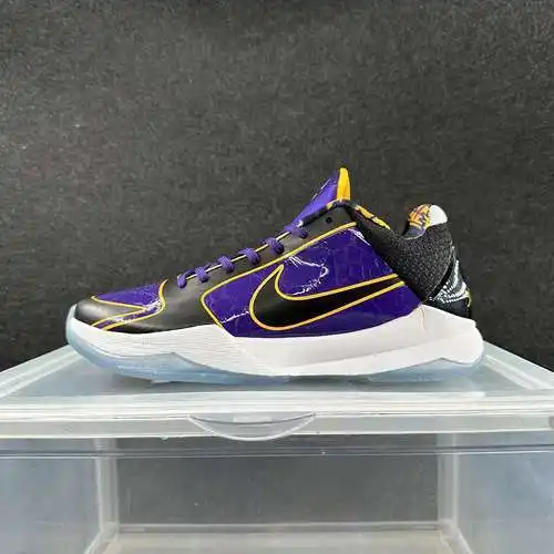 Negro, blanco, morado y amarillo 39-46