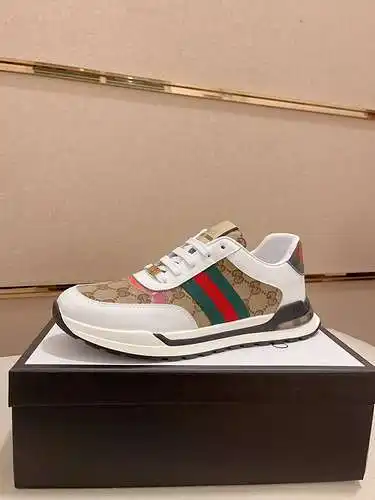 Zapatos de hombre GUCCI Código: 0422B40 Talla: 38-45 (45 personalizados)